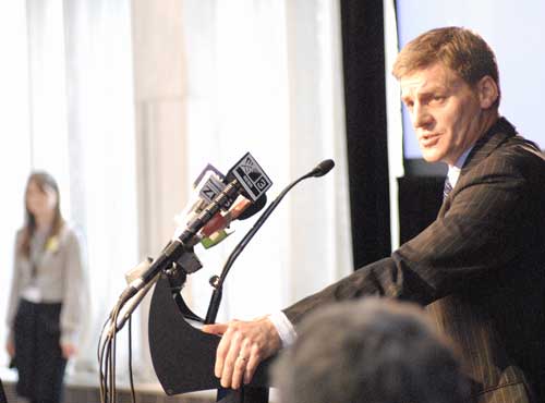 Bill English Presents 2009 Budget