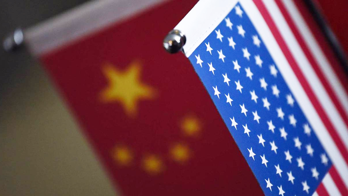 China and US flags