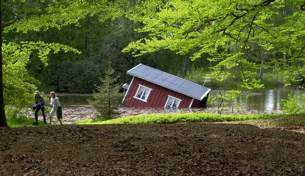 sinking house