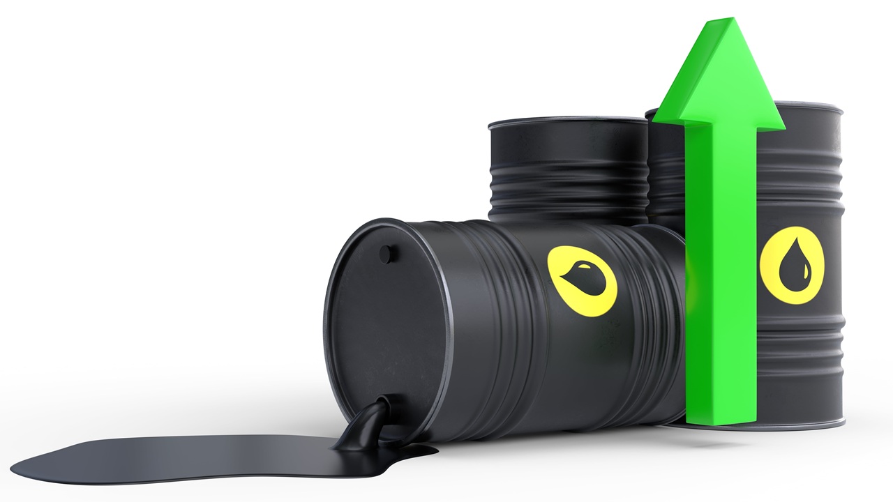 Middle East crisis sees bank customers going long with mortgages and thinking about buying EVs