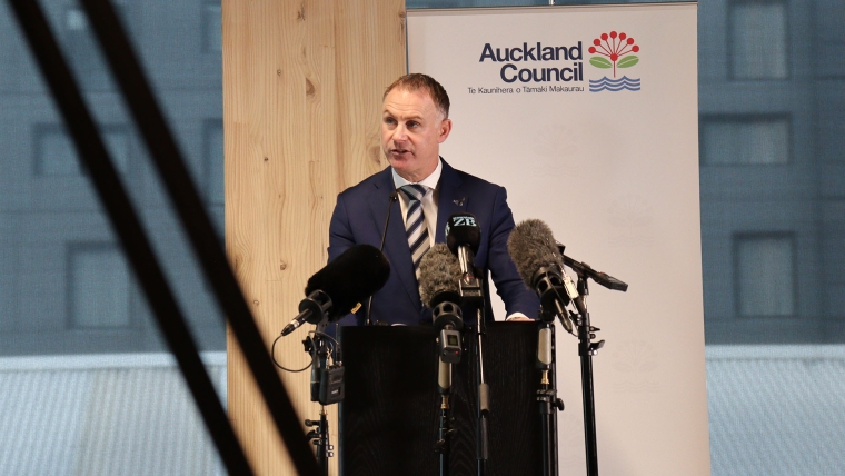 Simon Watts, who is Auckland Minister and Minister for Local Government, speaks to an audience.