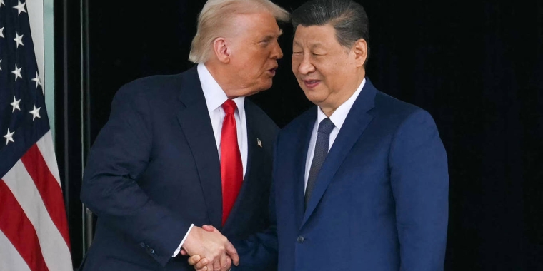 Xi Trump handshake