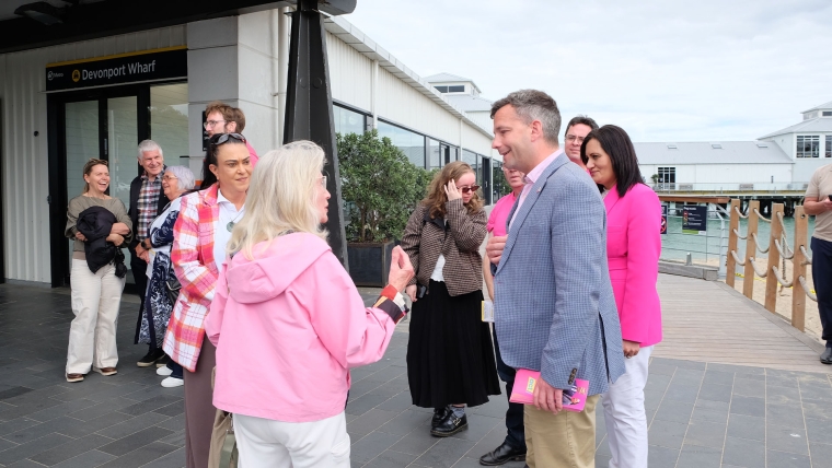 ACT leader David Seymour compliments a member of the public's jacket. Image source: Mandy Te
