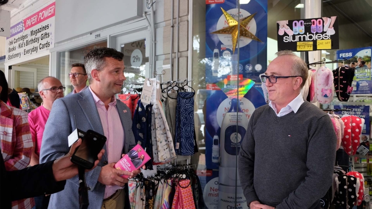 ACT leader David Seymour talks with a pharmacist in Devonport. Image source: Mandy Te