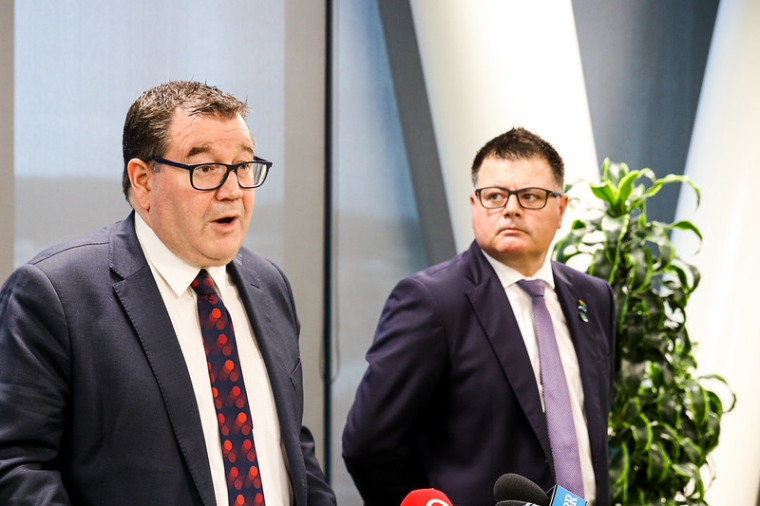 Finance Minister Grant Robertson and Kiwibank CEO Steve Jurkovich announcing the bank's reshuffled Government ownership structure on Aug 21 in Wellington. Photo by Lynn Grieveson for The Kaka.