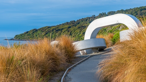 Chain at Stirling Point, Bluff