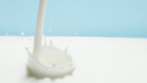 milk-splashrf4.jpg
