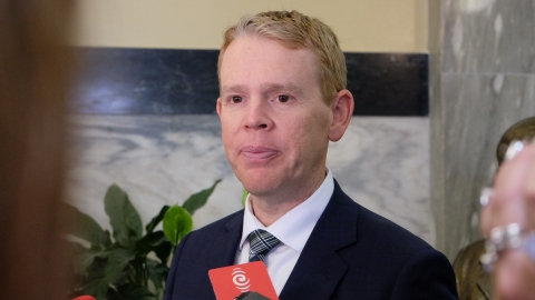 Labour leader Chris Hipkins speaks to reporters. Image source: Mandy Te