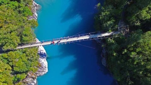 Hokitika Gorge swingbridge
